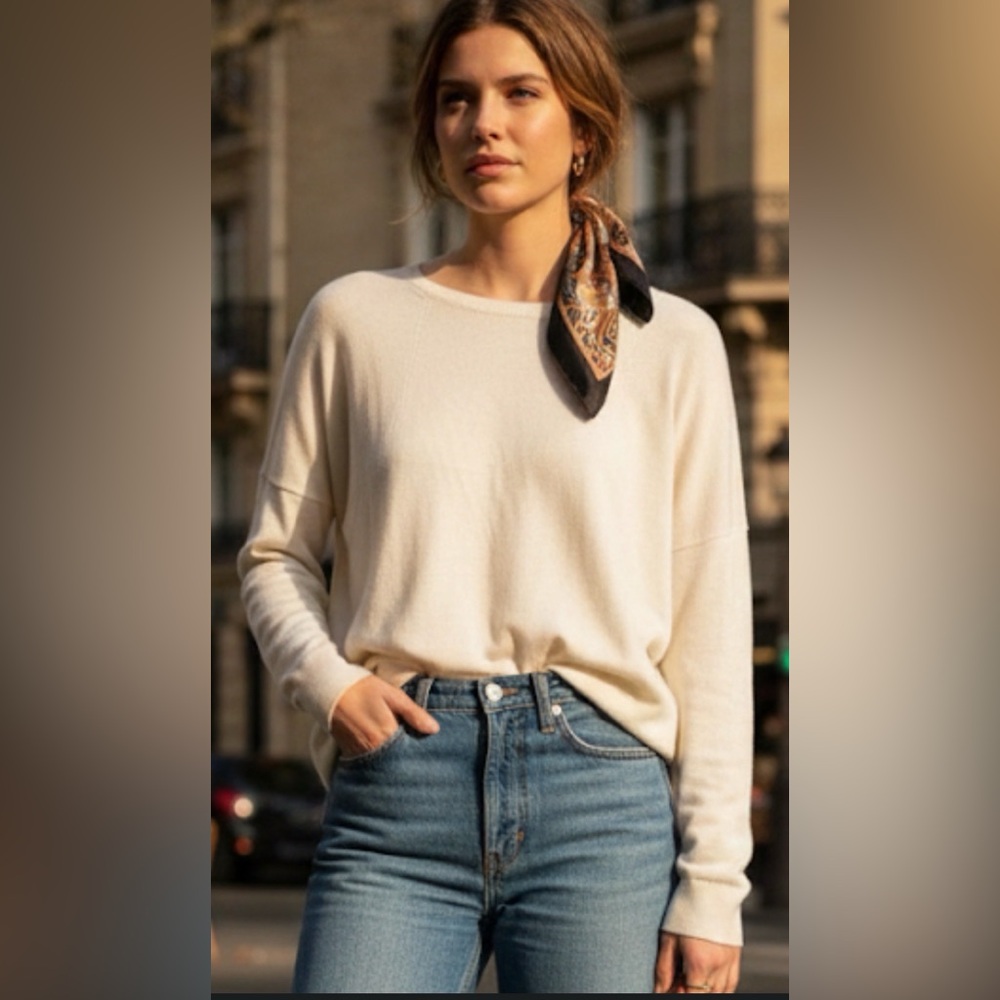 Splendid $169 cashmere blend Cream Crew Neck Sweater. Size M. Oversized